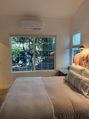 1 habitación, tabla de planchar con plancha, wifi gratis y ropa de cama 