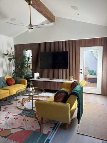 Designer Cottage in the Historical San Diego Area