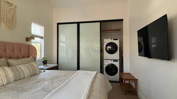 1 bedroom, iron/ironing board, free WiFi, bed sheets