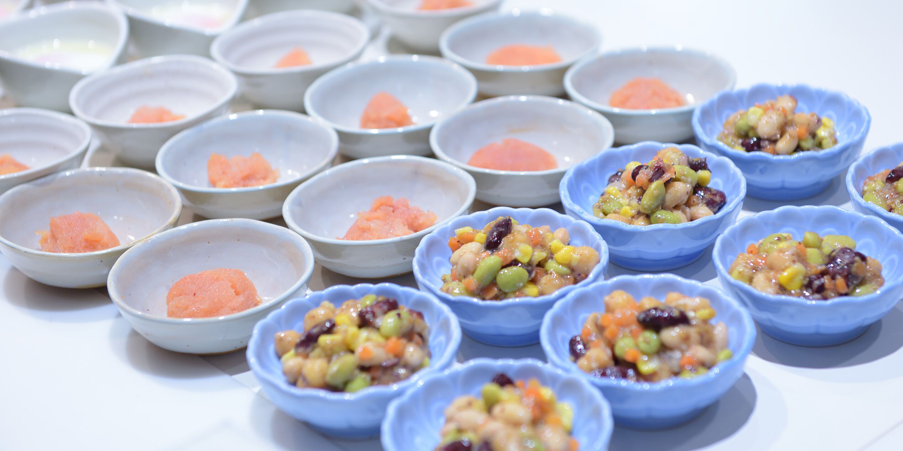 Daily buffet breakfast (JPY 2000 per person)