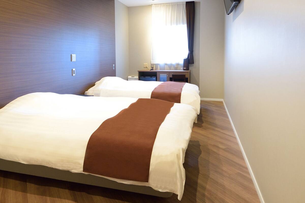 Tomannsrom – comfort, ikke-røyk (28 sqm) | Dundyner, strykejern/-brett, wi-fi (inkludert) og sengetøy