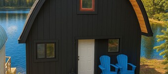 Serenity Cottage, en A-Frame hytte ved Idabelsjøen, for den ekte badestampen