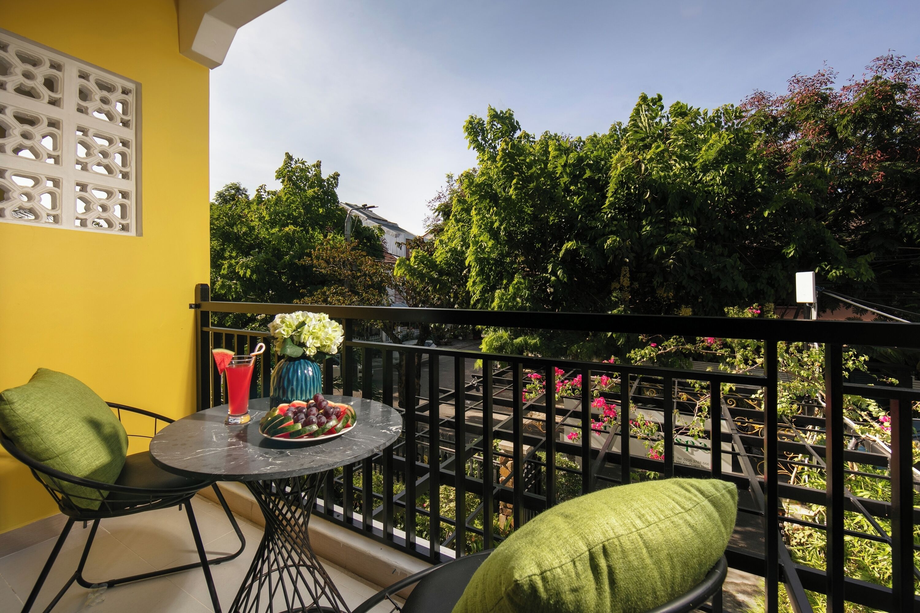 华丽套房, 1 张特大床, 泳池景观 | 露台