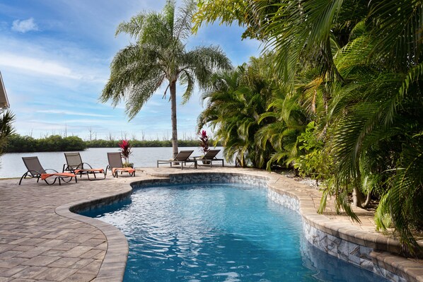 Outdoor pool, a heated pool