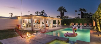 Mid-Century Gem w/Salt-Water Pool, Spa,Cabana,yard, blt in bbq,& 300+5 star revs