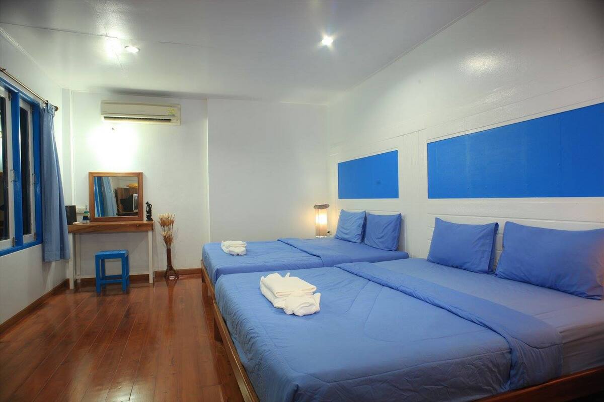 Minibar, wifi gratis y ropa de cama 