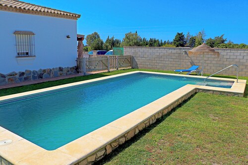 Villa with private pool, town outskirts