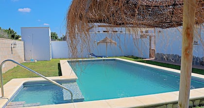 Villa with private pool, town outskirts