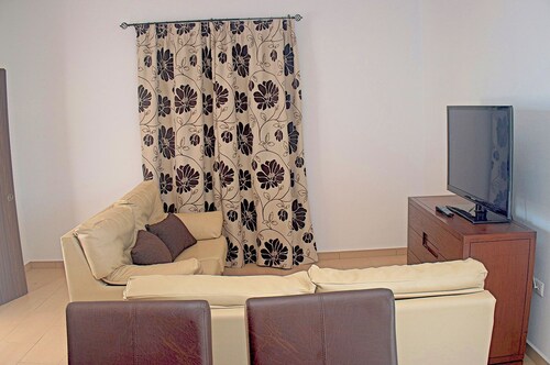 Villa with private pool, town outskirts