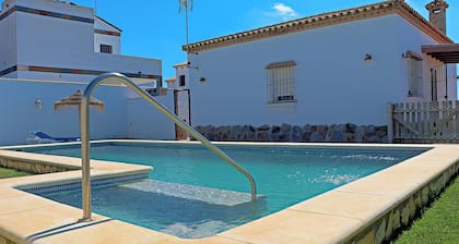 Villa Pinar Roche avec piscine