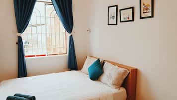 House, 2 Bedrooms | 2 bedrooms, desk, iron/ironing board, free WiFi