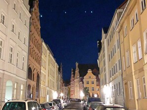 صورة غير مصنفة، 2 من 24، زرّ