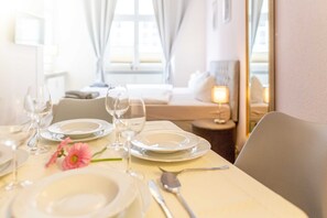 2 Schlafzimmer, Reisekinderbett, WLAN, Bettwäsche