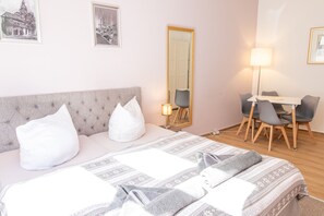 Unclassified image, 5 of 24, button - Apartment 1 - Apartments in the old town Stralsund (Stralsund)