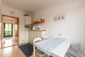 Dining - Vacation apartment 1 - Holiday apartments at the museum harbor (Greifswald)