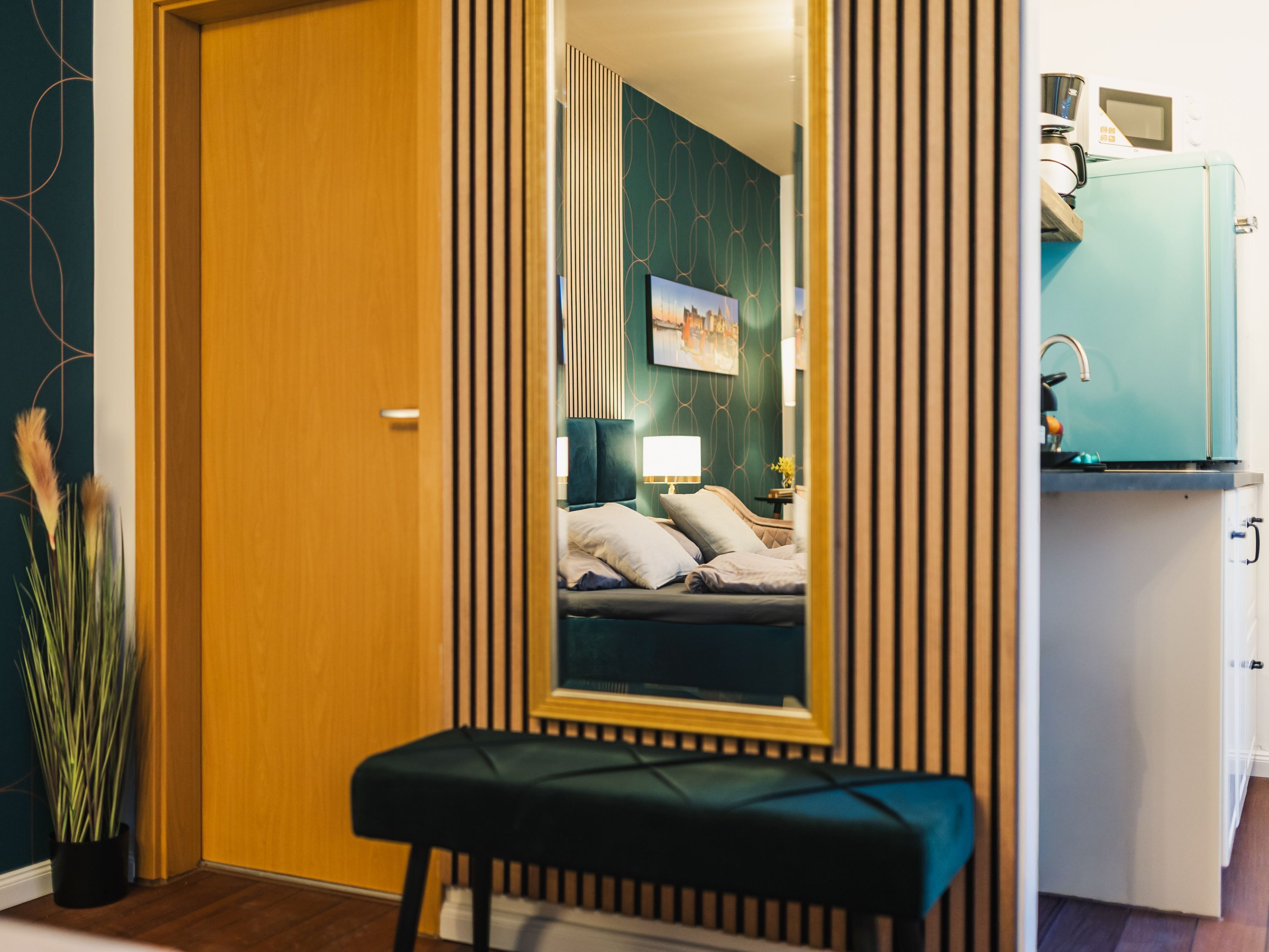 1 bedroom, travel crib, WiFi, bed sheets