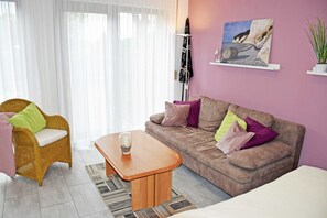 TV - Vacation apartment Victoria with terrace and garden view - Holiday apartment Victoria with (Gustow)
