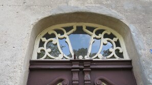 Unclassified image, 5 of 34, button