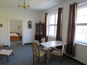 Interior - Apartment "Schmaler Luzin" - Apartments in the historic station Feldberg (Feldberger Seenlandschaft)