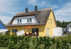 Unclassified image, 3 of 12, button