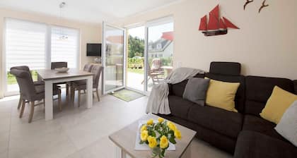 Thatched cottage coastal sailors - coastal sailors