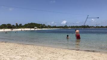 Chaise longue, serviettes de plage