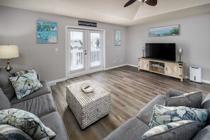 Smart TV - Snowdrift- Beach Haven House (Destin)