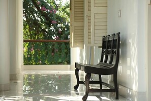 Interior detail - The Garden Bungalow (Bolpur)