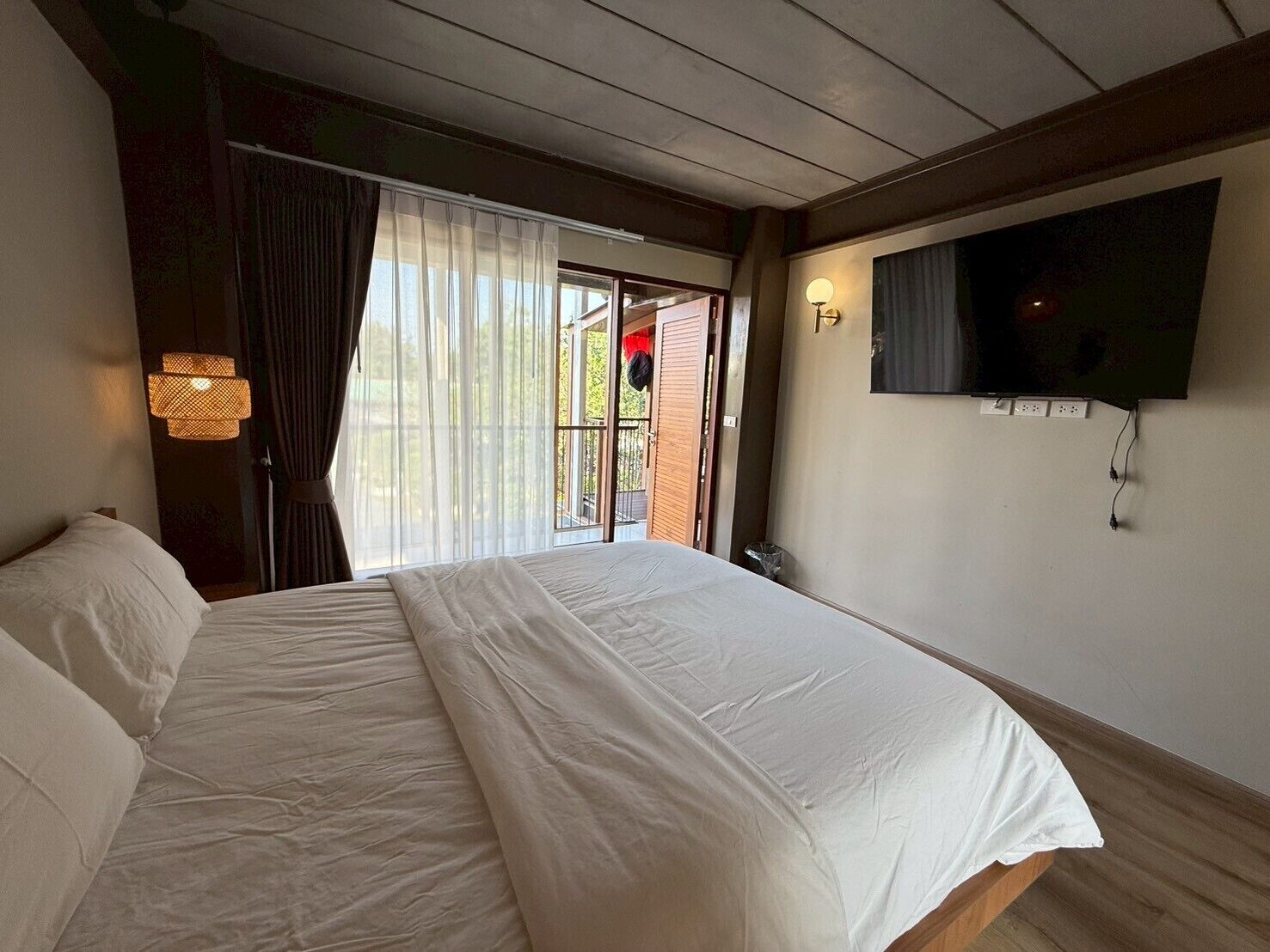 Deluxe-værelse - 1 kingsize-seng | Ekstra senge (tillægsgebyr), gratis Wi-Fi, sengetøj