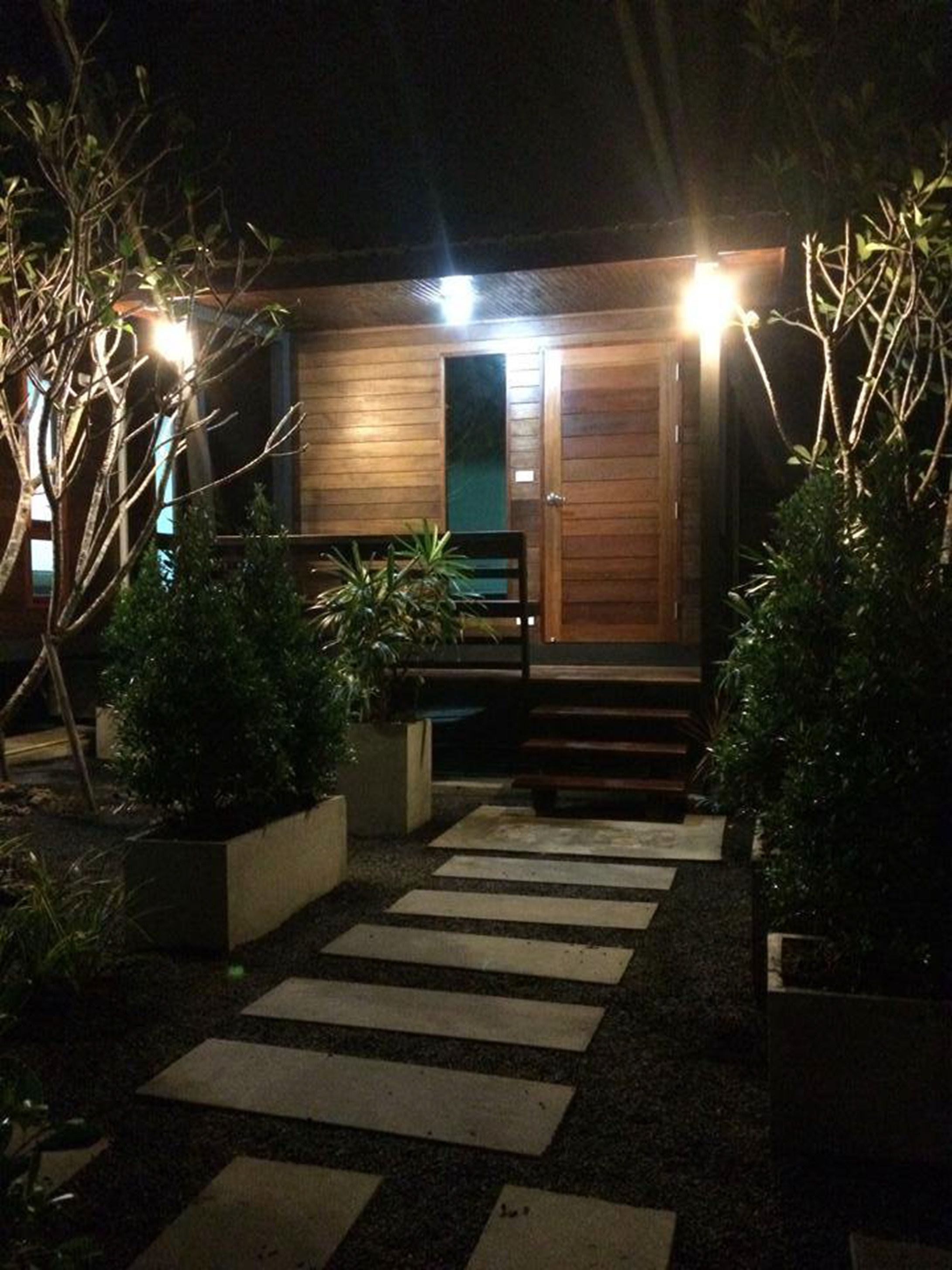 สแตนดาร์ดบังกะโล | ลานระเบียง/นอกชาน