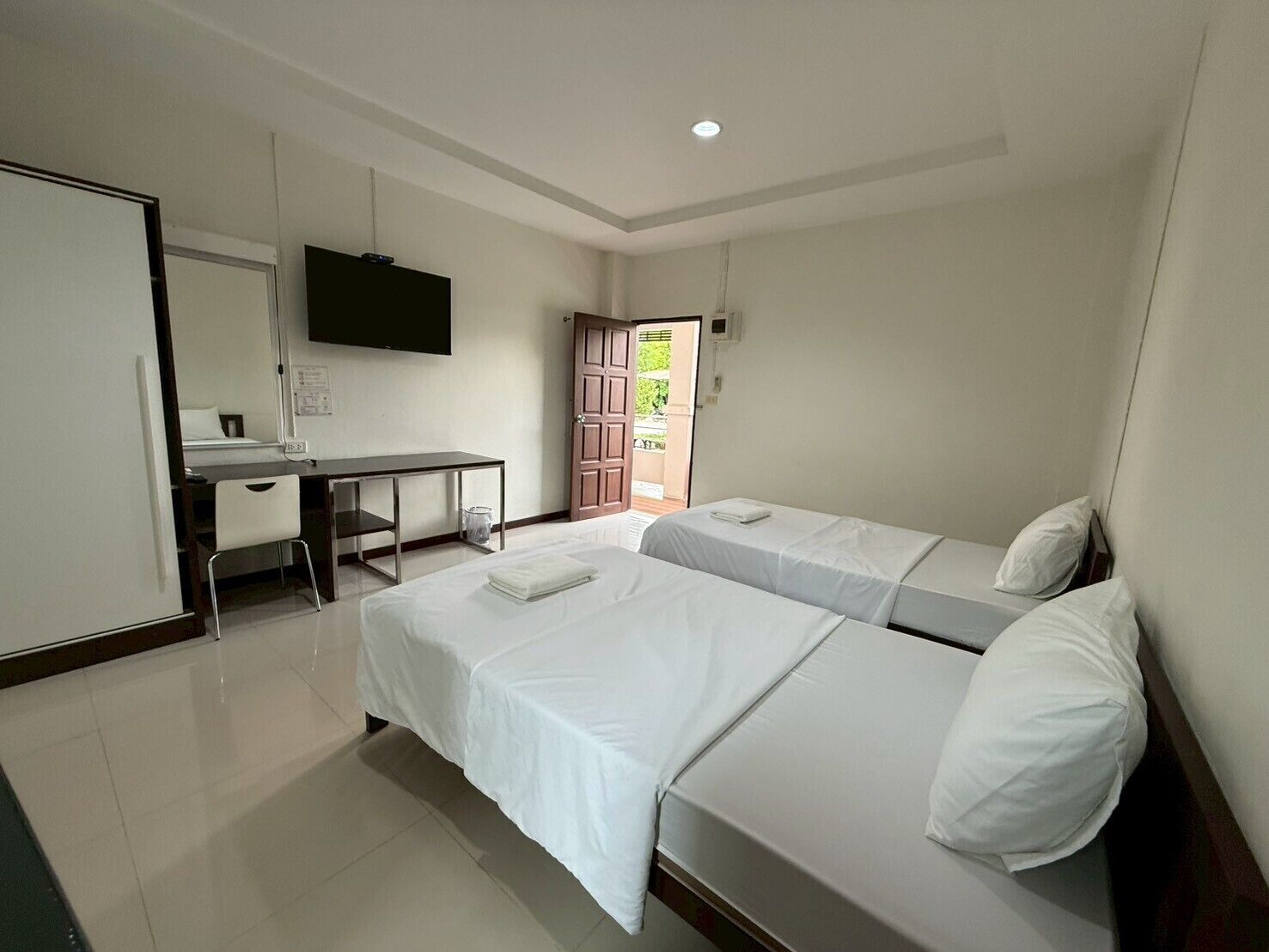 Standard Twin Room | Katil lipat simpan/tambahan, Wi-fi percuma, cadar katil 