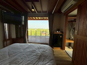 Quarto, vista para a montanha | Camas extras/dobráveis (sobretaxa), Wi-Fi de cortesia, roupa de cama