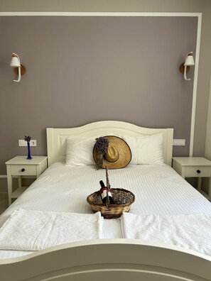 Standard Double Room | Peralatan tempat tidur premium, Wi-fi percuma, cadar katil 