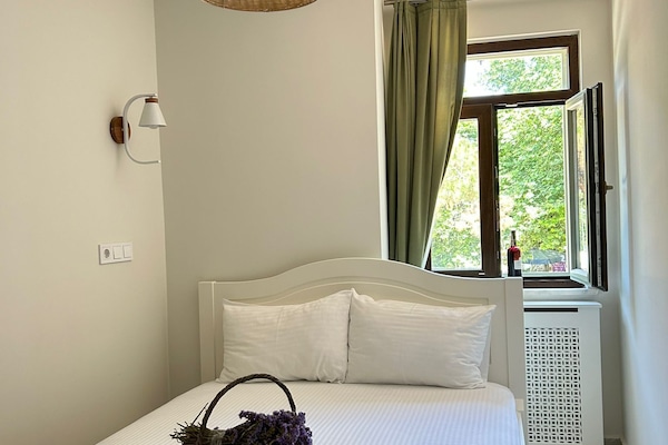 Ropa de cama de alta calidad, wifi gratis y ropa de cama