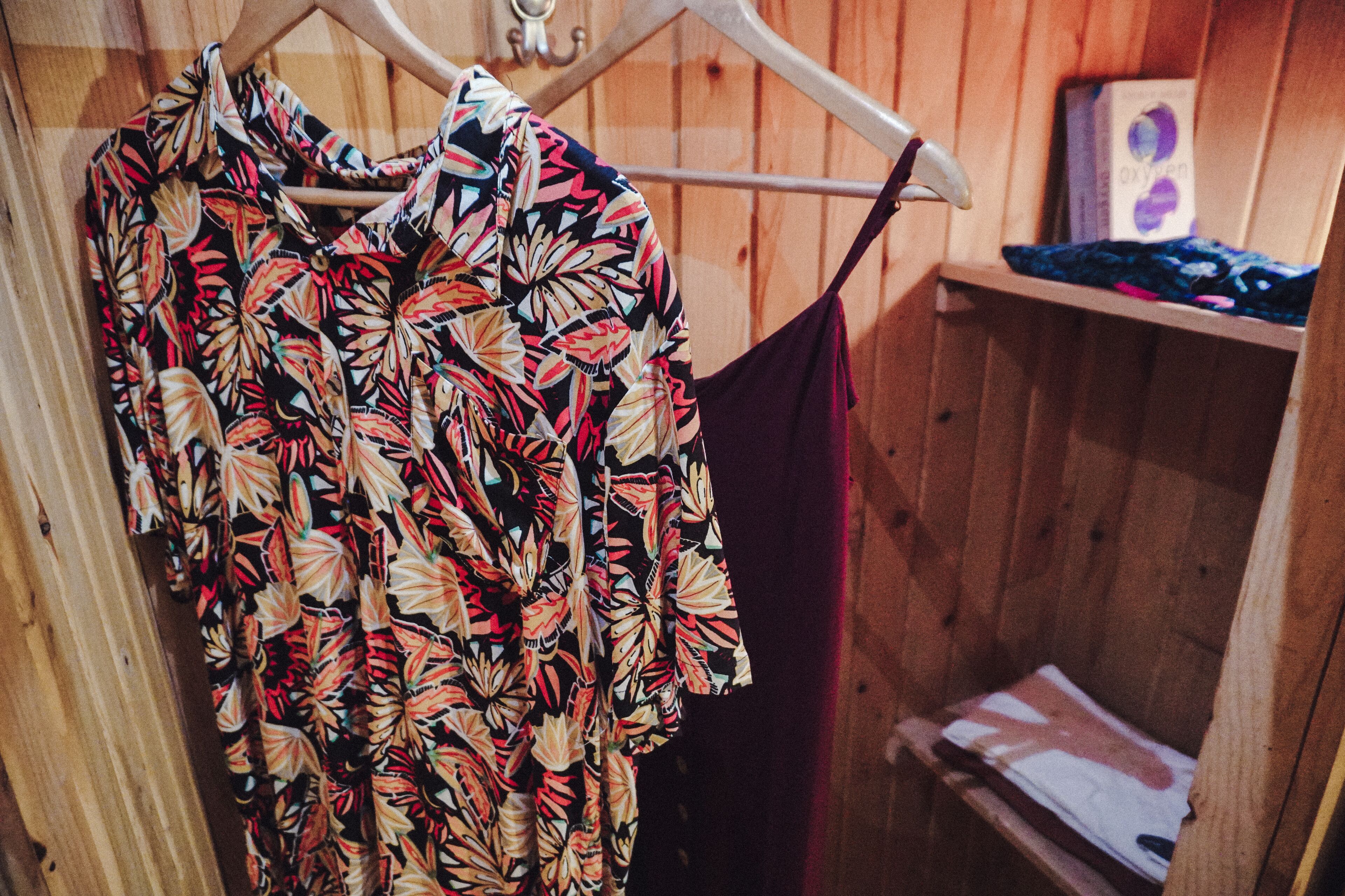 deluxe double room | free wifi, bed sheets