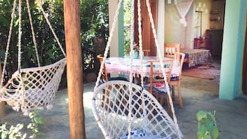 Nhà, 2 phòng ngủ, quang cảnh đồi núi, cạnh núi | Hiên