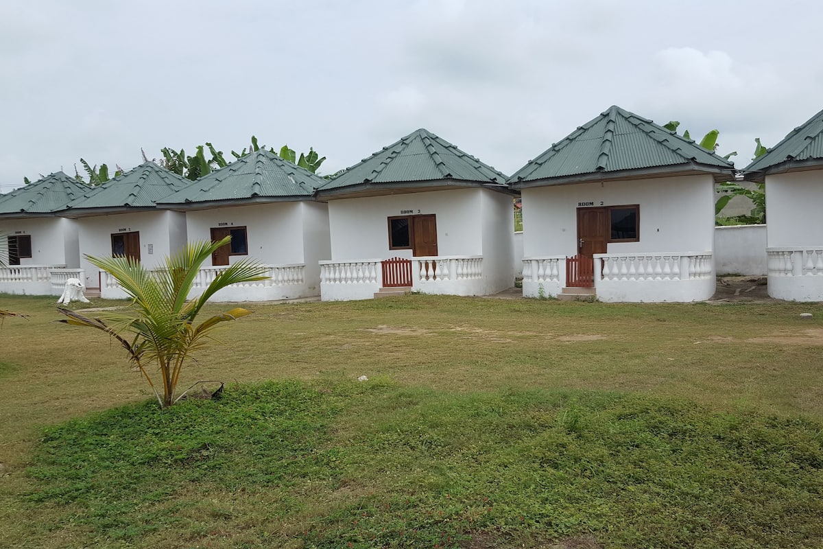 1 bedroom, premium bedding, minibar, in-room safe