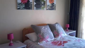 1 habitación, decoración personalizada y muebles diferentes