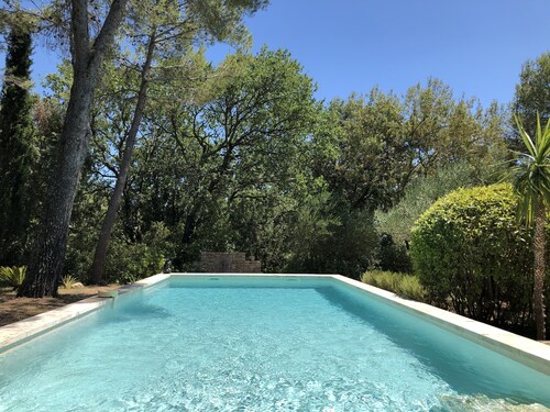 L'Orée de l'Eure Wohnung, Garten, privater Pool in Uzès