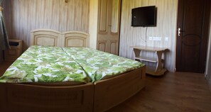 Rollaway beds, free WiFi - Flowering garden (Sukko)