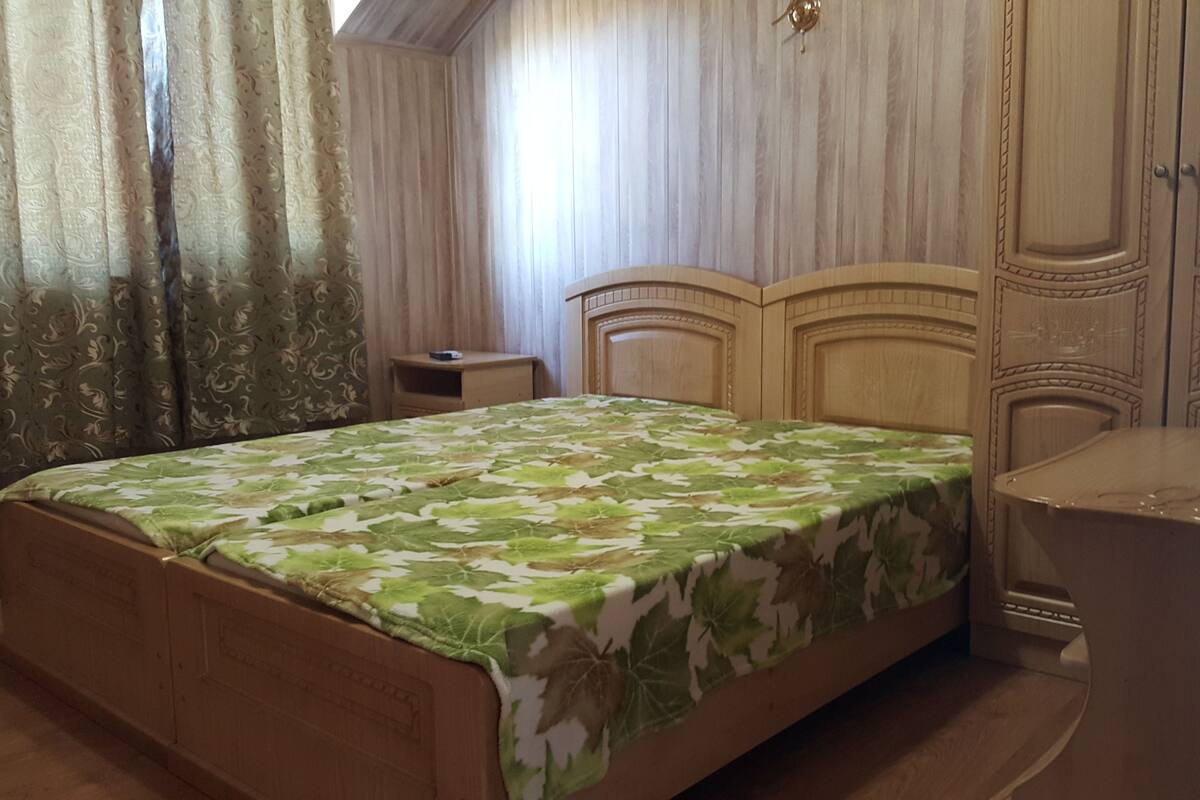 Rollaway beds, free WiFi