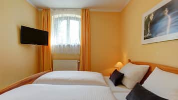 Iron/ironing board, free WiFi, bed sheets
