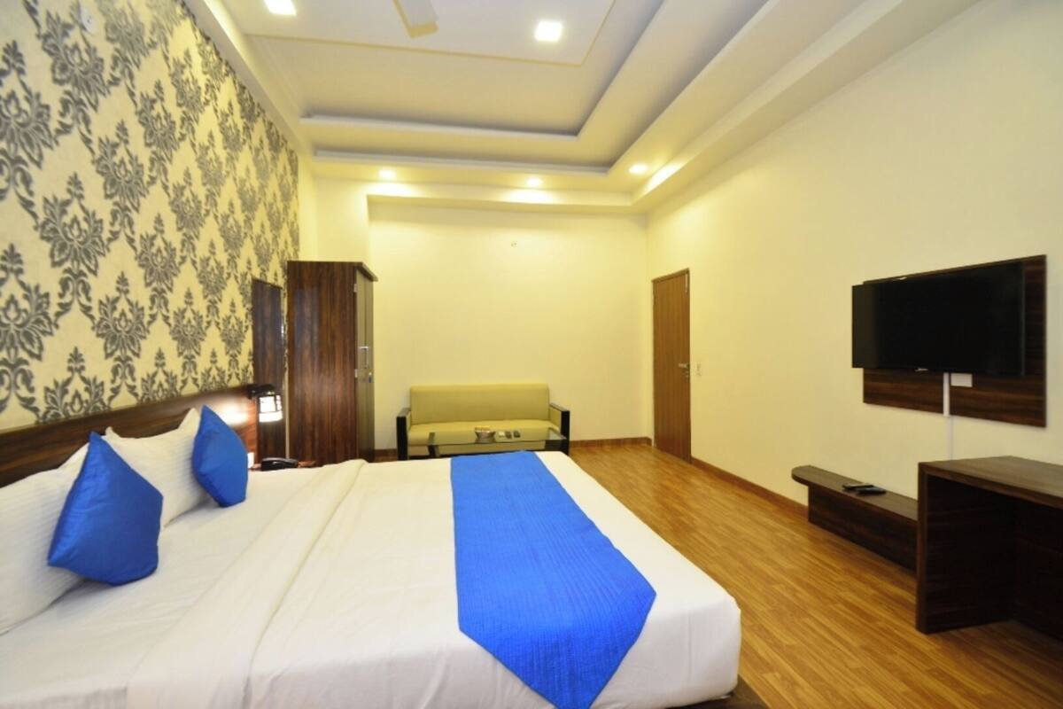 Suíte | 5 quartos, escrivaninha, ferros/tábuas de passar roupa