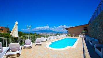 Piscina stagionale all'aperto