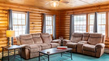 Deluxe House (Lake Flower House) , 3 bedrooms, 2 living rooms | Living room | 55-inch Smart TV with cable channels, TV, Hulu