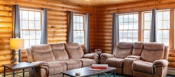Sara Placid Inn & Suites