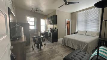 Strykejern/-brett, wi-fi (inkludert) og sengetøy