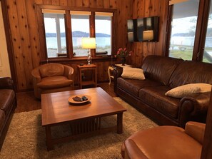 Smart TV, reproductor de DVD, biblioteca musical y videoteca