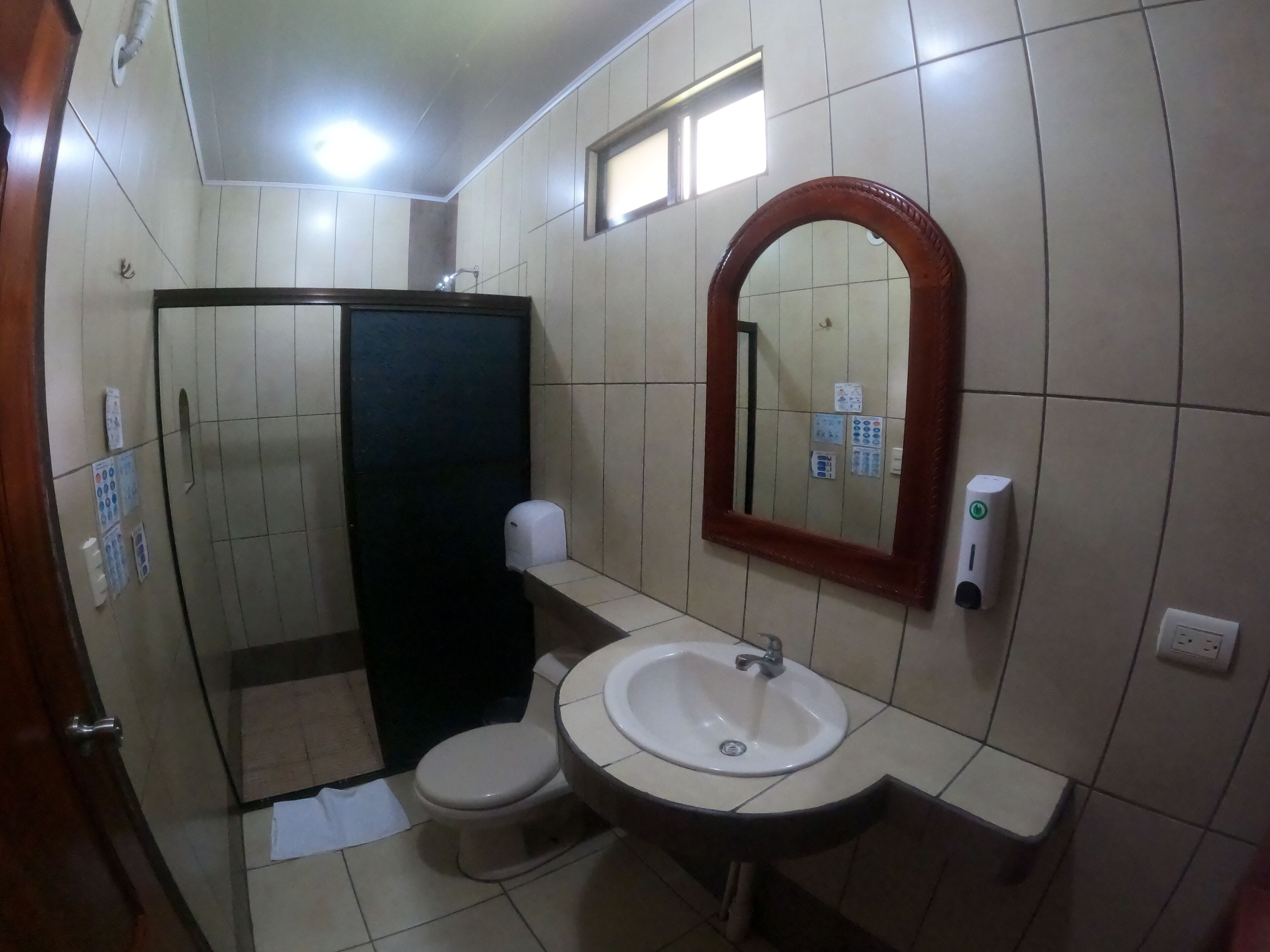 family room, garden area | bathroom | shower, free toiletries, towels