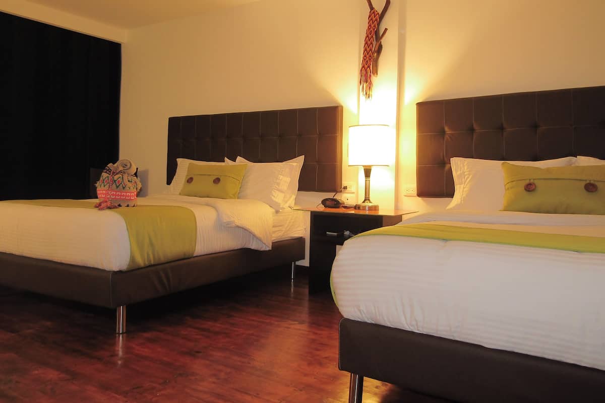 Chambre Standard, 2 lits doubles | Minibar, bureau, Wi-Fi gratuit, draps fournis